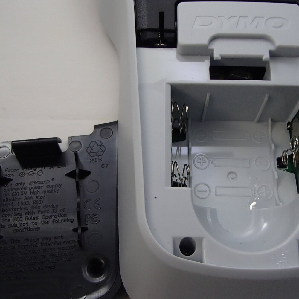Dymo LabelManager 160 Portable Label Maker - Picture 5 of 10